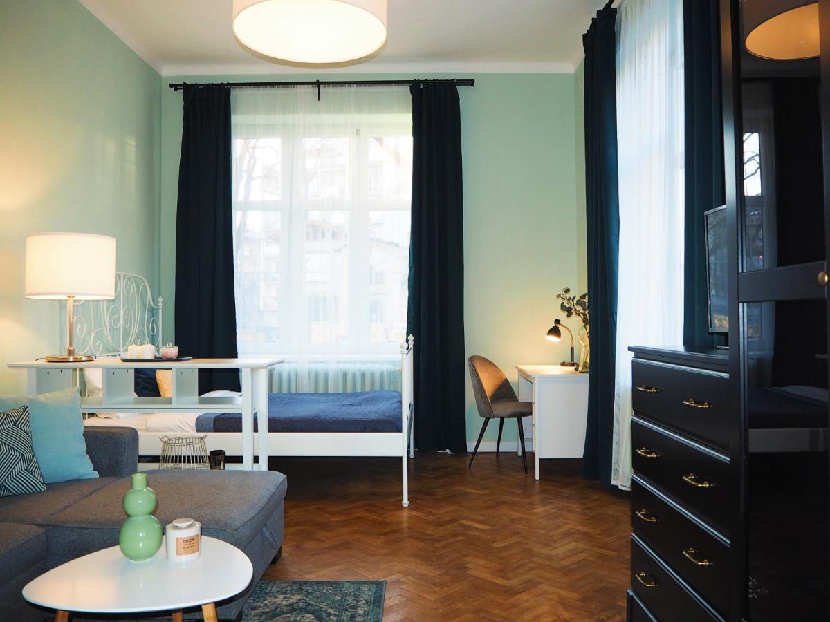 Ferienwohnung Wawelove Kossak Apt 1 Min To Royal Wawel Castle! Free Parking Krakau Exterior foto